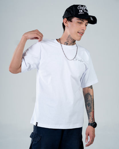 THE OVERSIZED ESSENTIALS