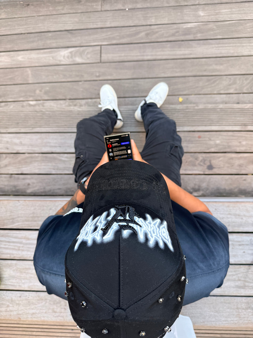 OVERSIZED FIT / THE INNER CIRCLE