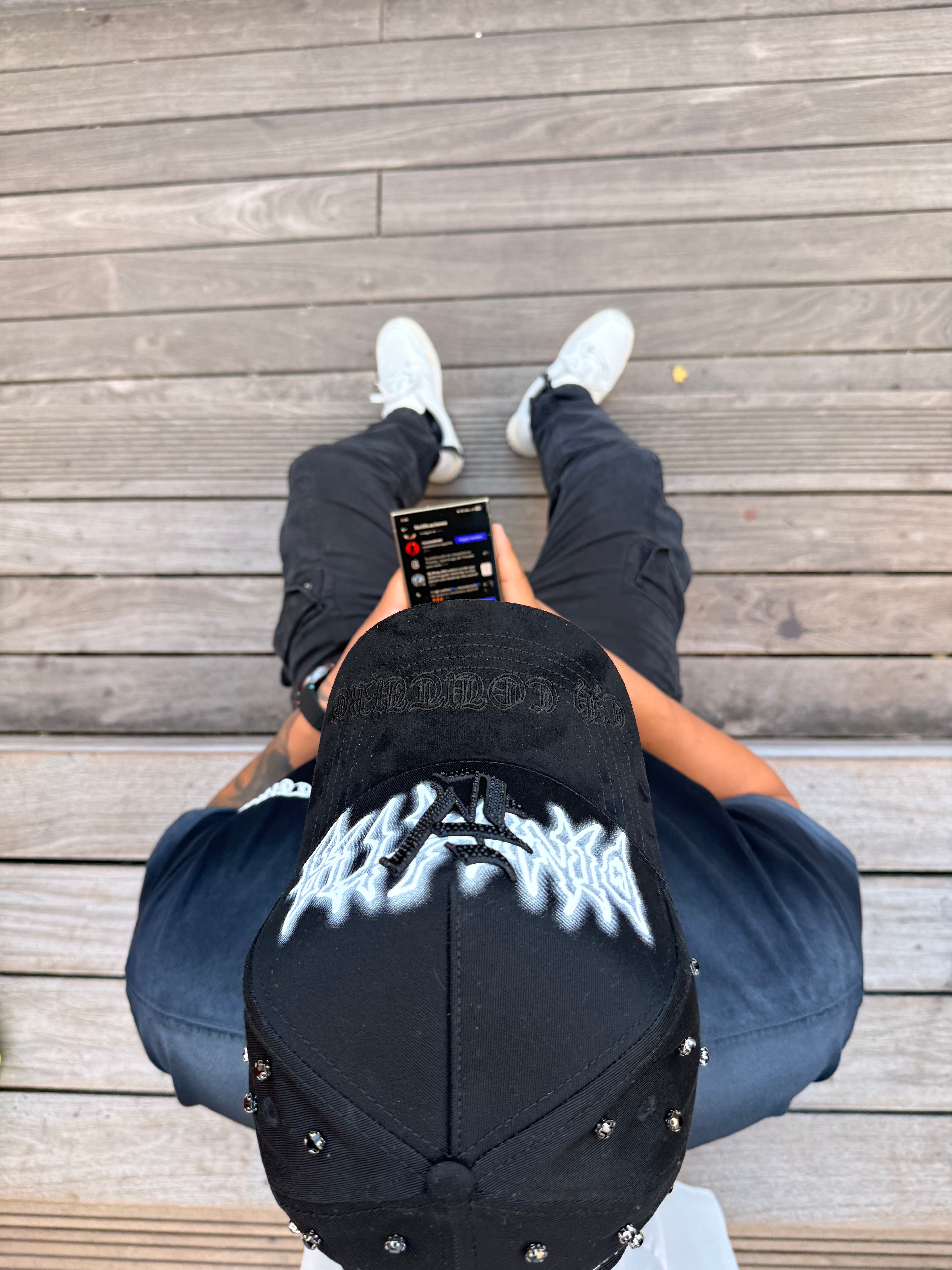 OVERSIZED FIT / THE INNER CIRCLE